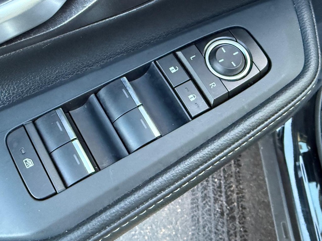 Toyota Grand Highlander Vehicle Image 16