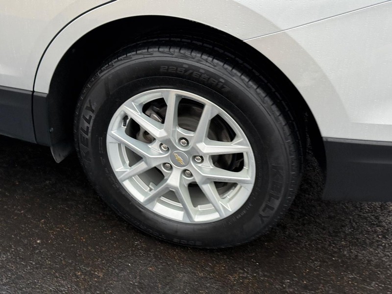 Chevrolet Equinox Vehicle Full-screen Gallery Image 07