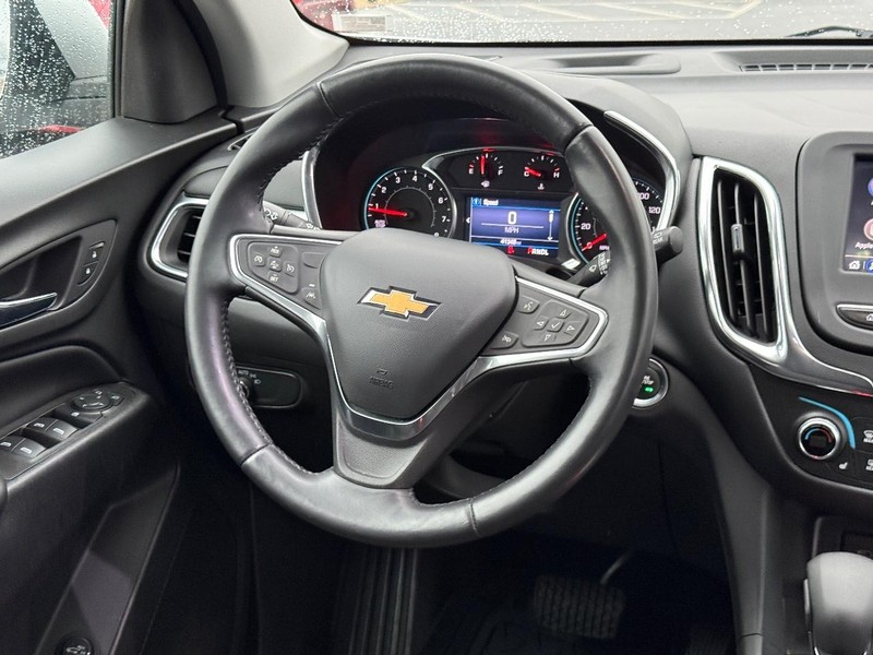Chevrolet Equinox Vehicle Full-screen Gallery Image 12