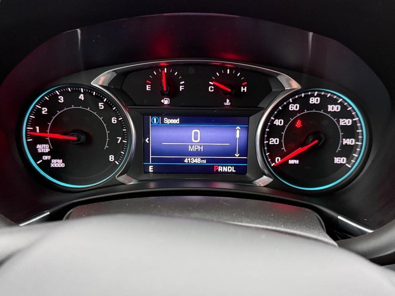 Chevrolet Equinox Vehicle Full-screen Gallery Image 18