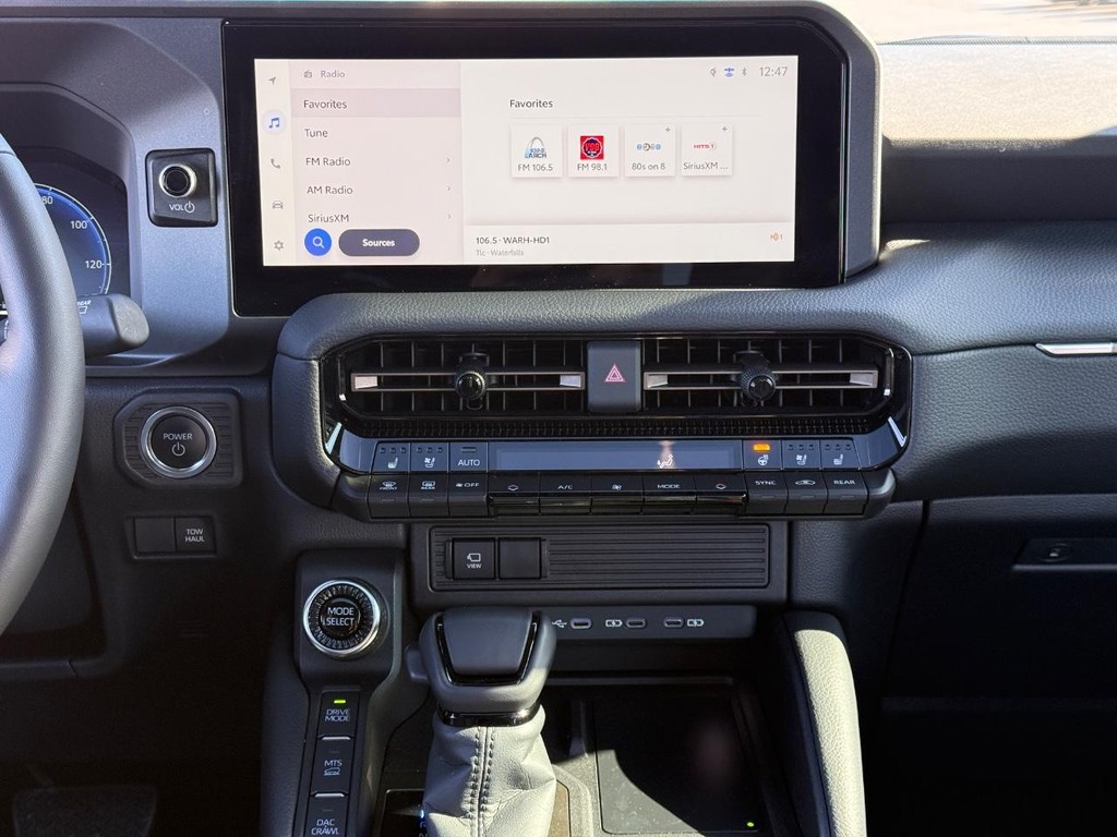 Toyota Land Cruiser Vehicle Image 13