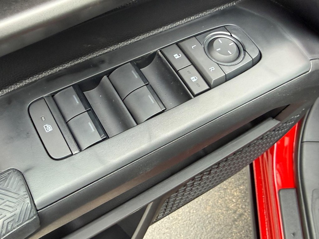 Toyota Tacoma 4WD Vehicle Image 10