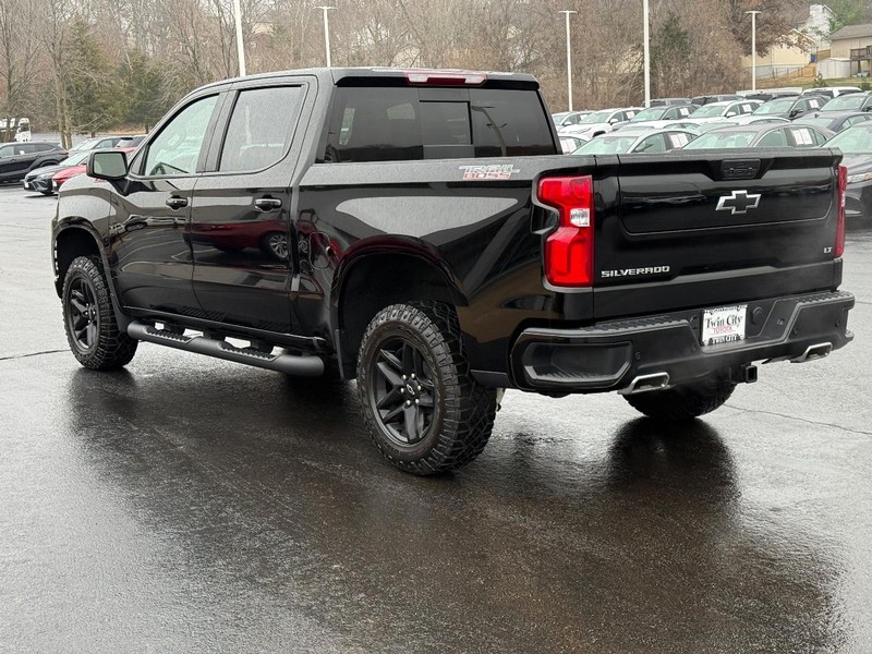 Chevrolet Silverado 1500 LTD Vehicle Full-screen Gallery Image 07