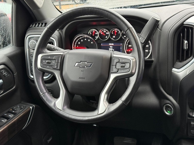 Chevrolet Silverado 1500 LTD Vehicle Full-screen Gallery Image 14