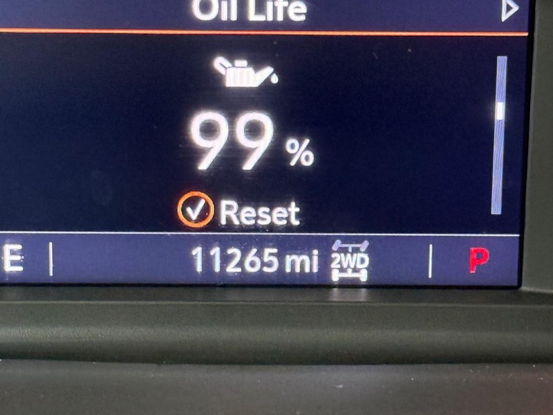 Chevrolet Silverado 1500 LTD Vehicle Full-screen Gallery Image 22