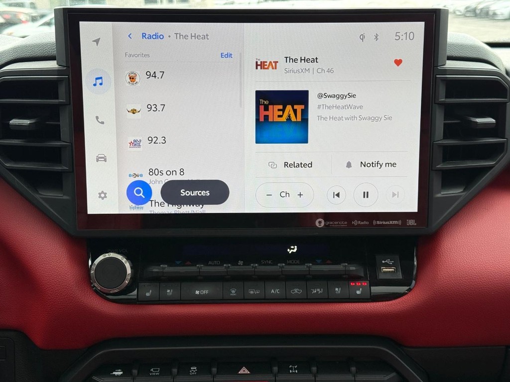 Toyota Tundra 4WD Vehicle Image 14