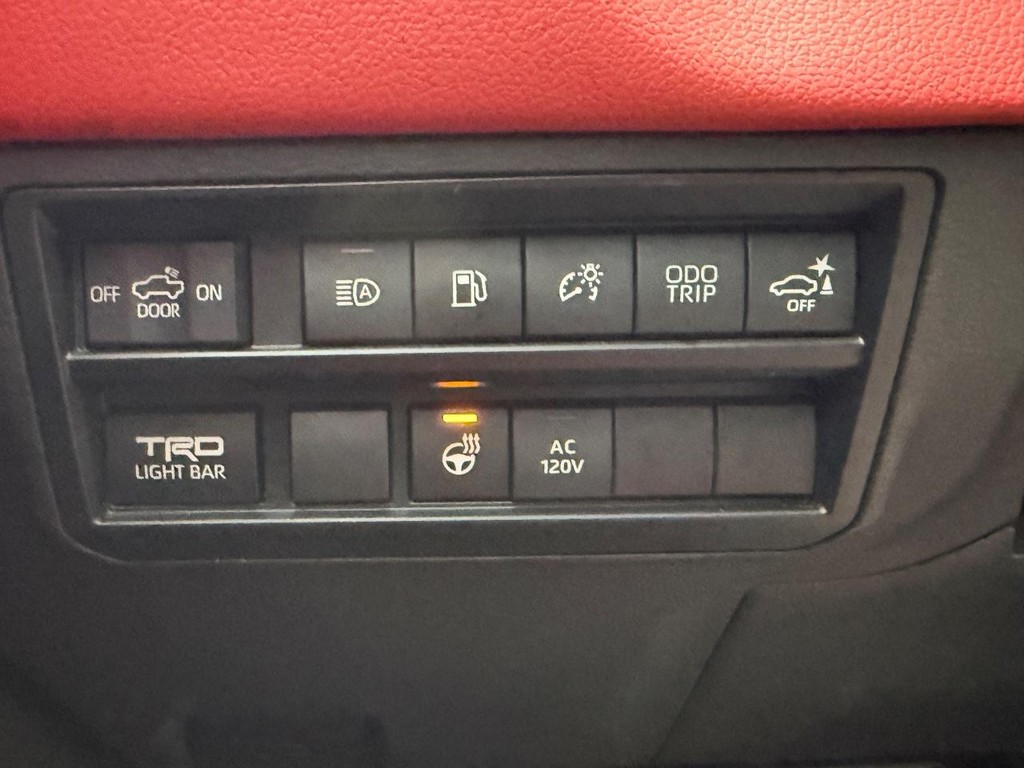 Toyota Tundra 4WD Vehicle Image 19