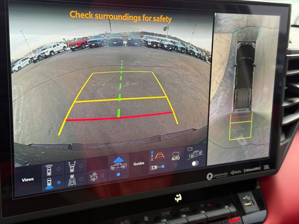 Toyota Tundra 4WD Vehicle Image 24