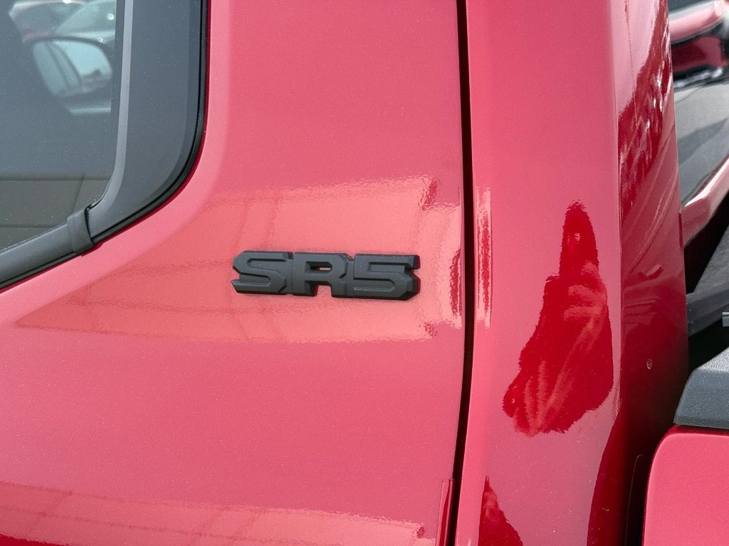 Toyota Tacoma 4WD Vehicle Image 8