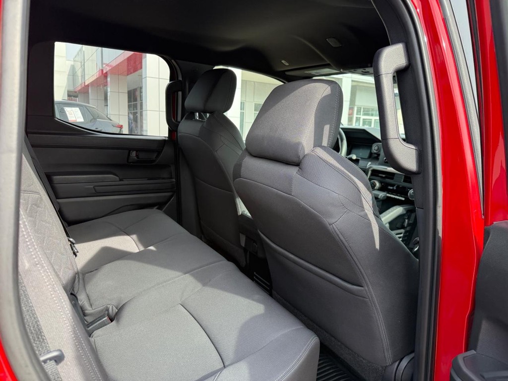 Toyota Tacoma 4WD Vehicle Image 11