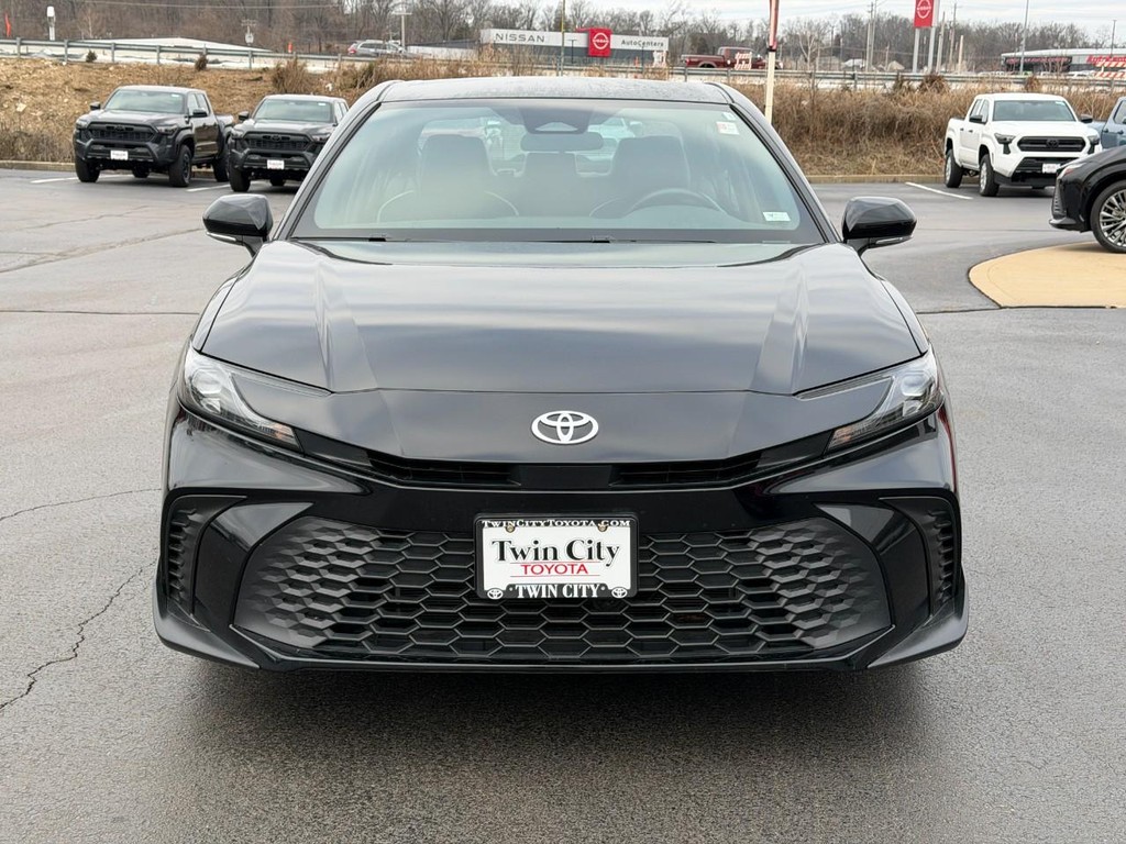 Toyota Camry Vehicle Image 10