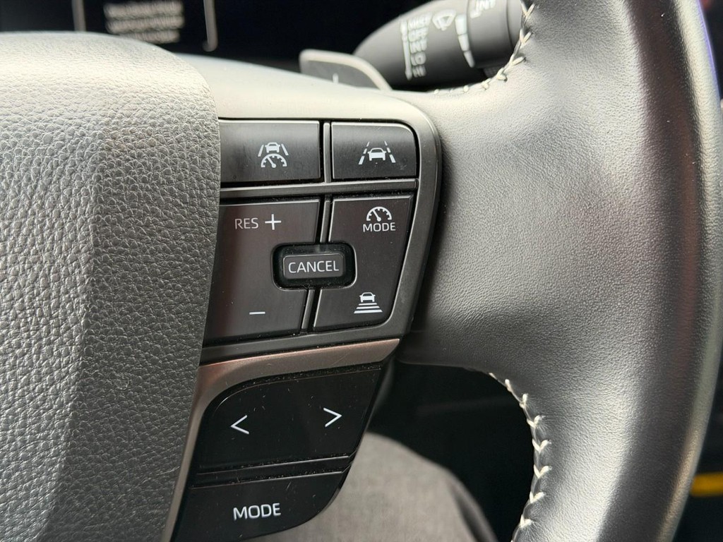 Toyota Camry Vehicle Image 18