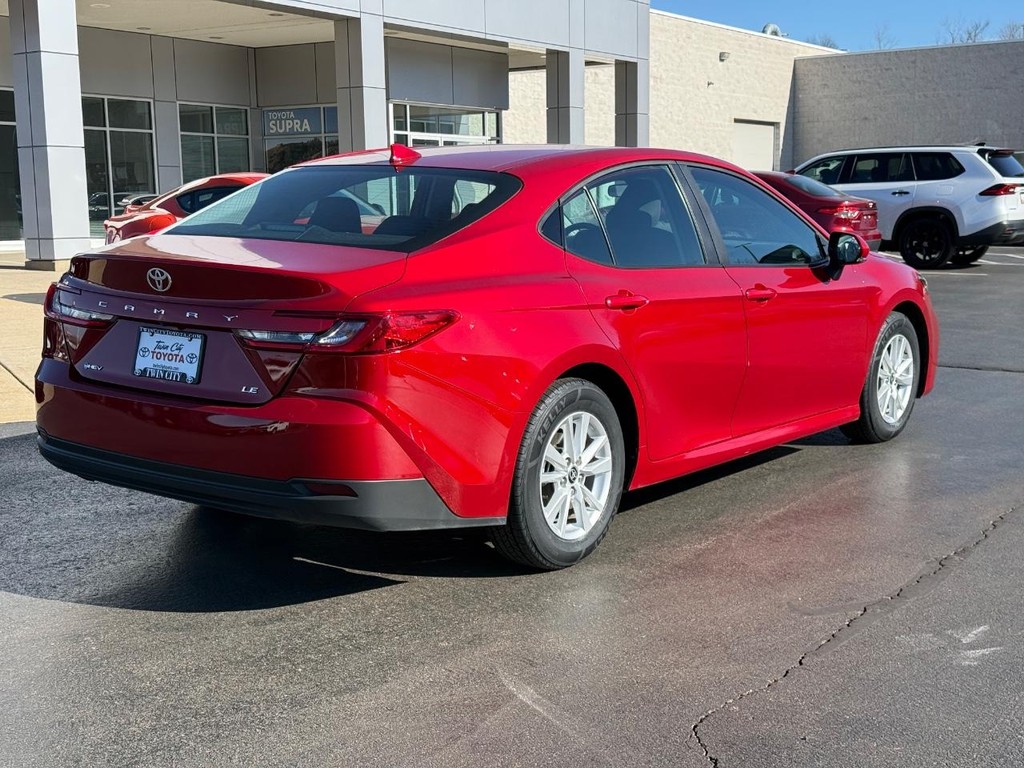 Toyota Camry Vehicle Image 3