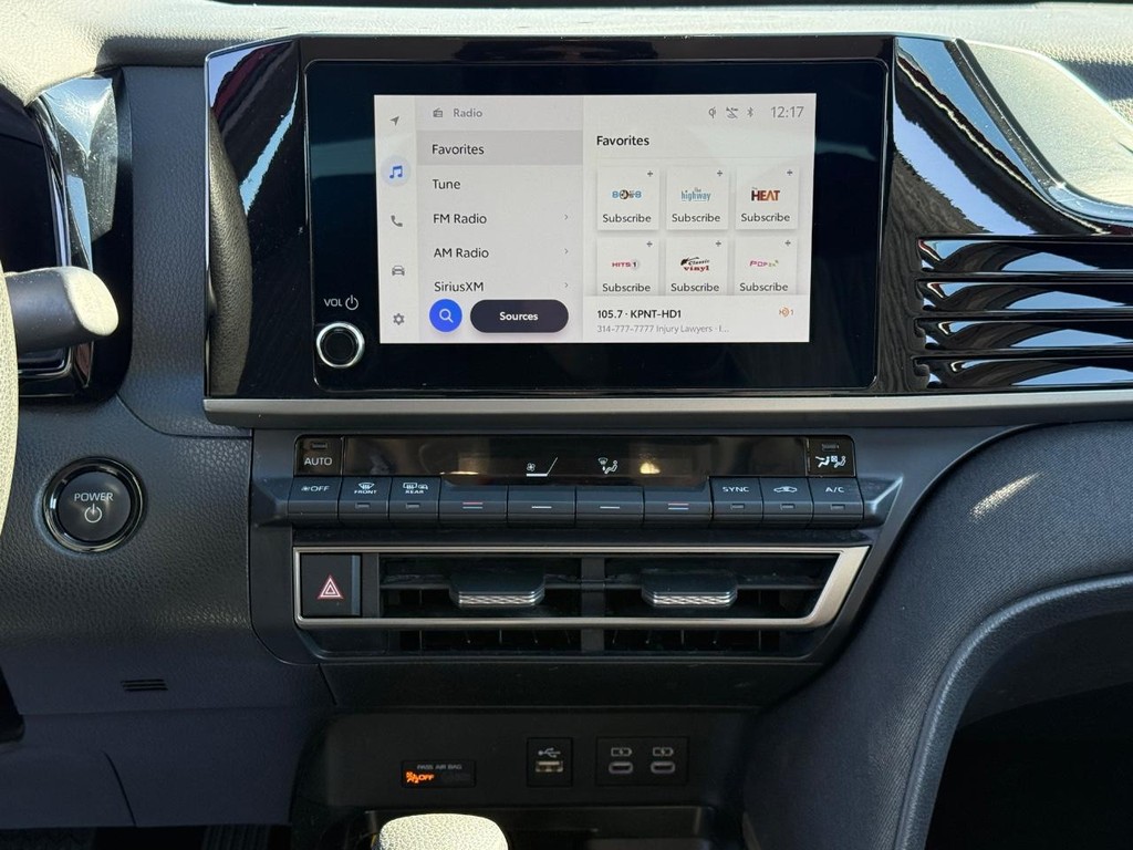 Toyota Camry Vehicle Image 14