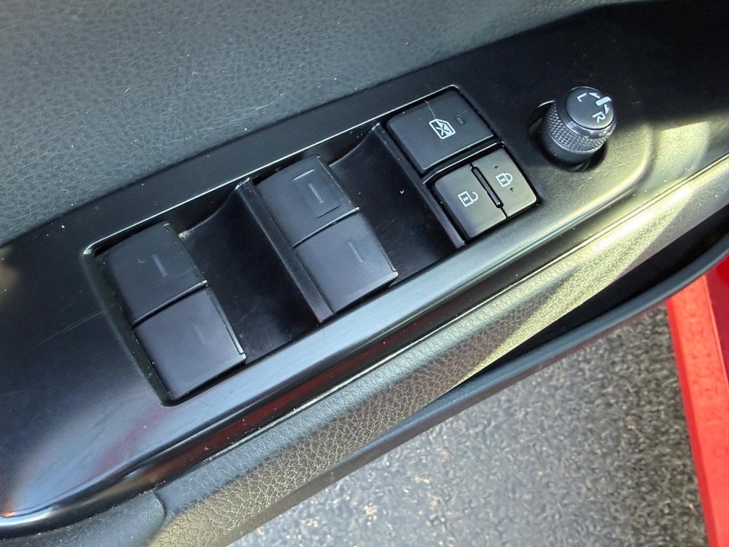 Toyota Camry Vehicle Image 15