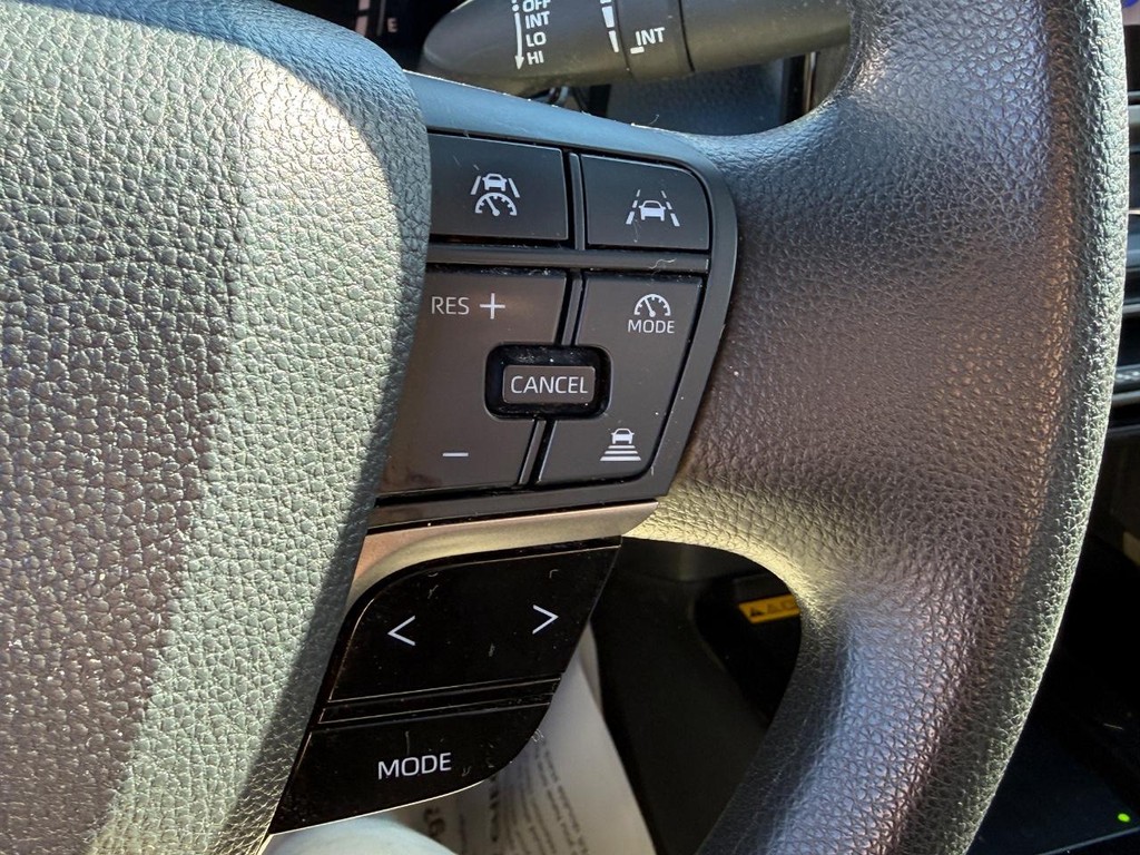 Toyota Camry Vehicle Image 17