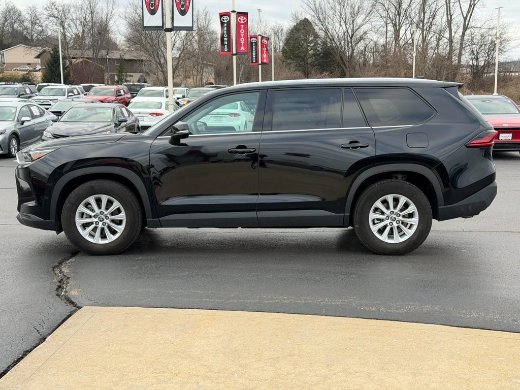 Toyota Grand Highlander Vehicle Image 7