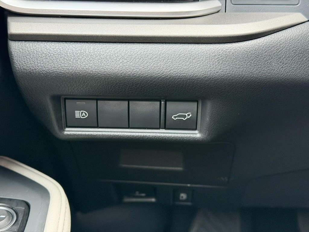 Toyota Grand Highlander Vehicle Image 18