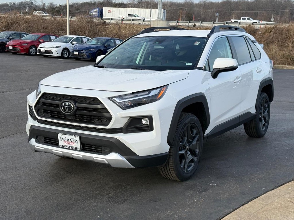 Toyota RAV4 Vehicle Image 9