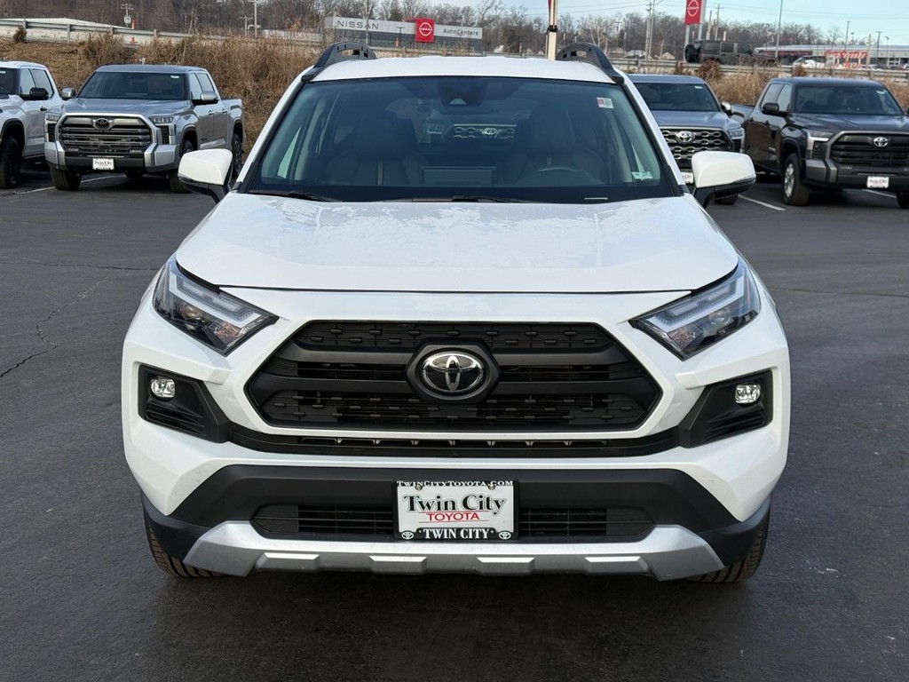 Toyota RAV4 Vehicle Image 10