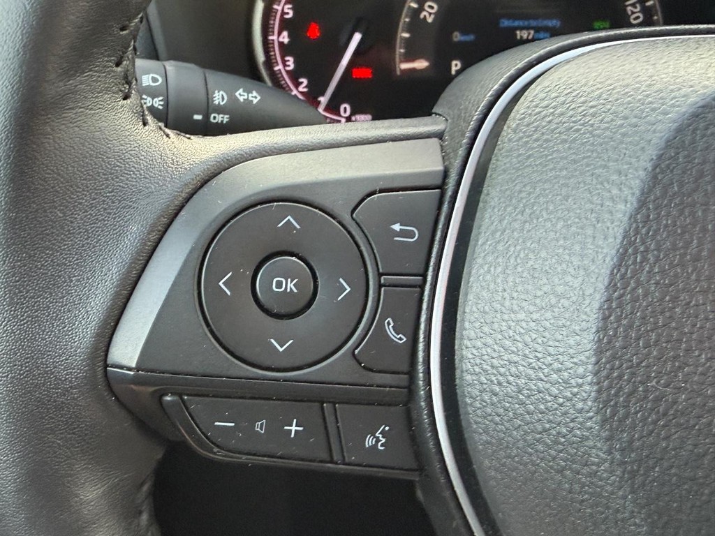 Toyota RAV4 Vehicle Image 17