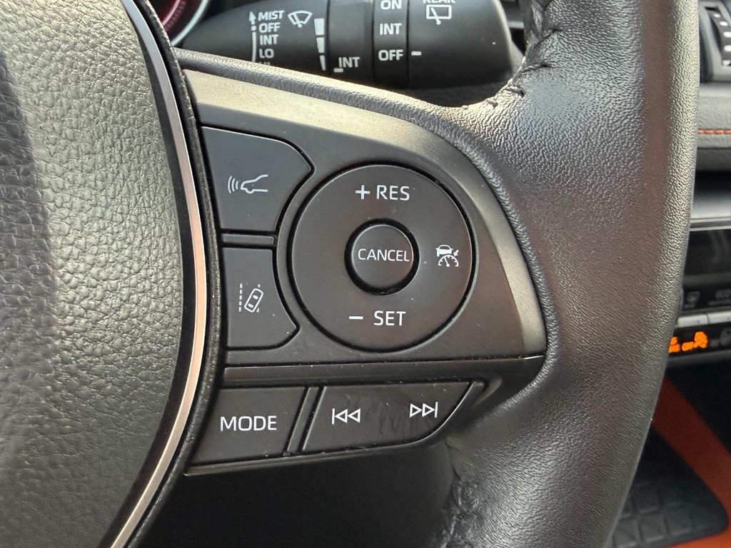 Toyota RAV4 Vehicle Image 18