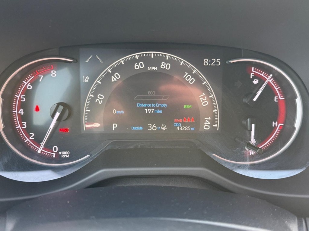 Toyota RAV4 Vehicle Image 19