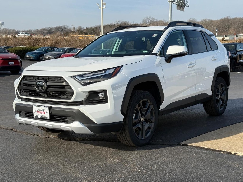 Toyota RAV4 Vehicle Image 8