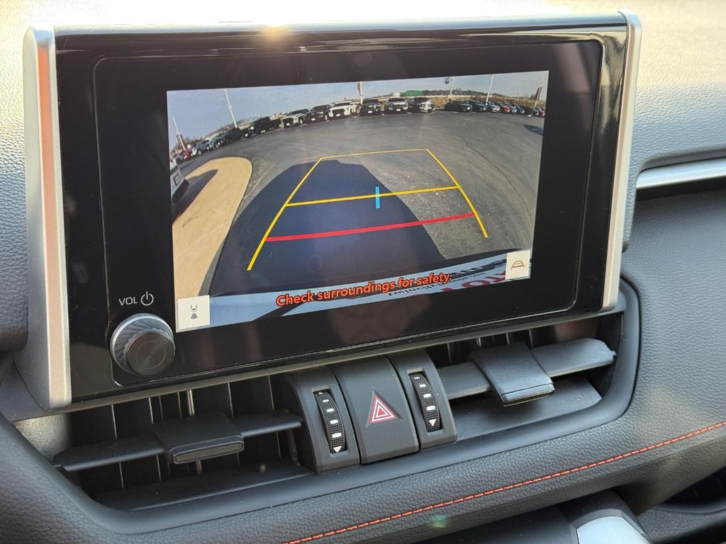 Toyota RAV4 Vehicle Image 17