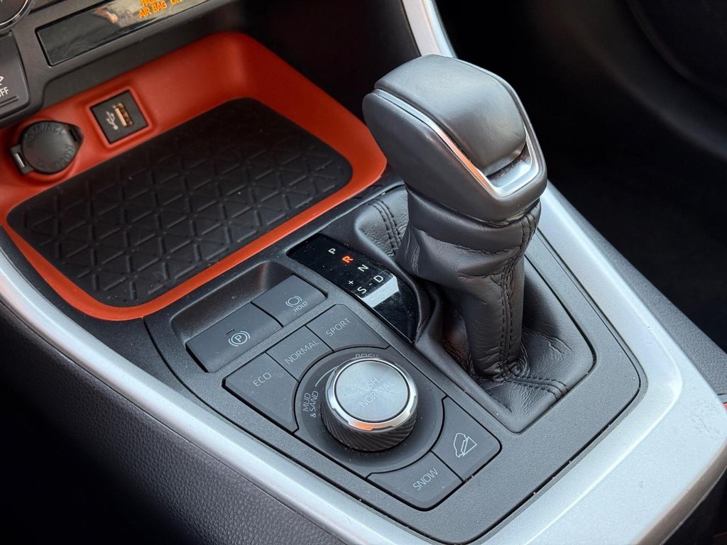 Toyota RAV4 Vehicle Image 19