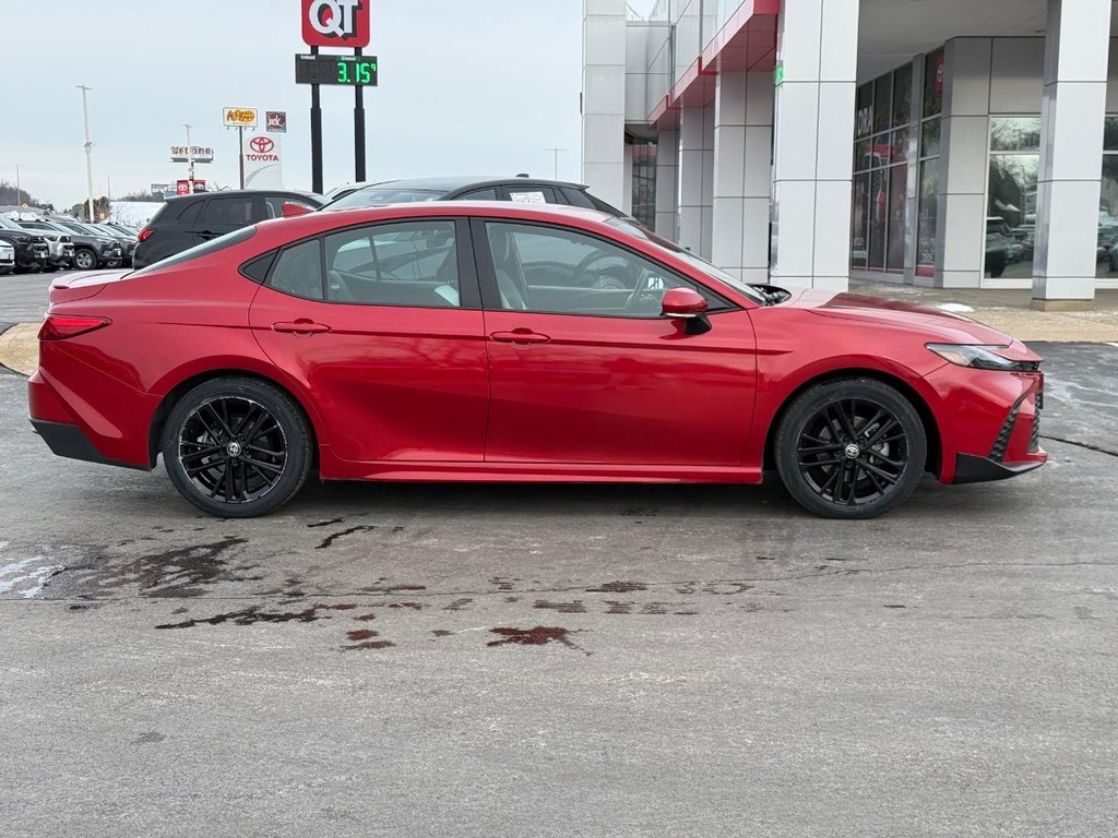 Toyota Camry Vehicle Image 2