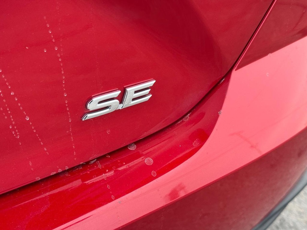 Toyota Camry Vehicle Image 6