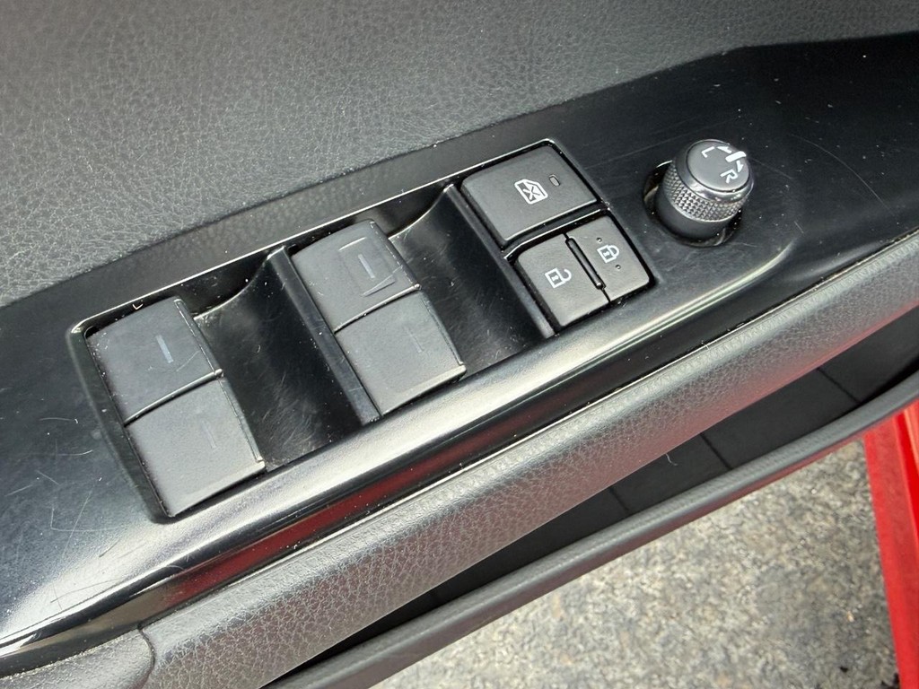 Toyota Camry Vehicle Image 15