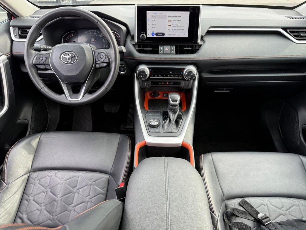 Toyota RAV4 Vehicle Image 11