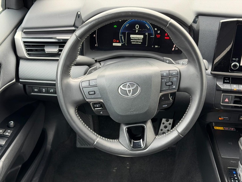Toyota Camry Vehicle Image 14