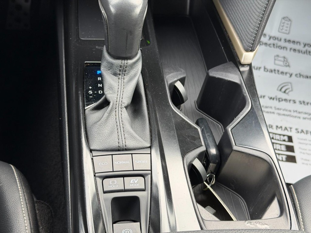 Toyota Camry Vehicle Image 24