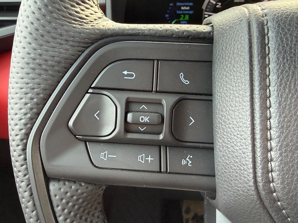 Toyota Tundra 4WD Vehicle Image 13