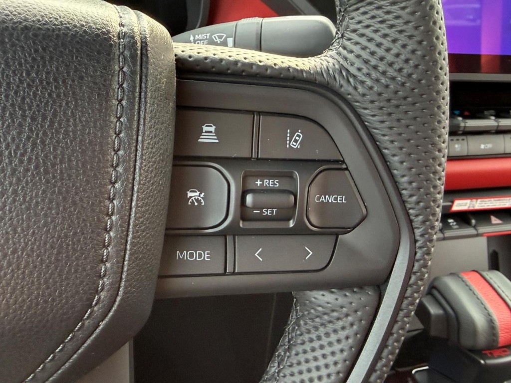 Toyota Tundra 4WD Vehicle Image 14