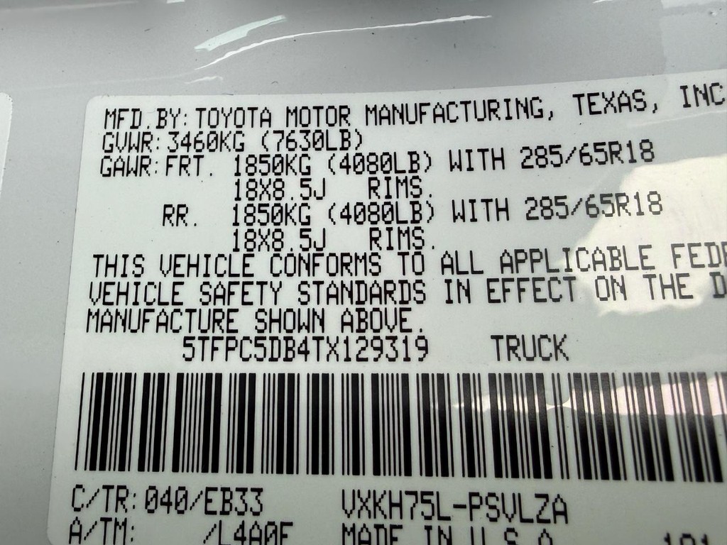 Toyota Tundra 4WD Vehicle Image 18