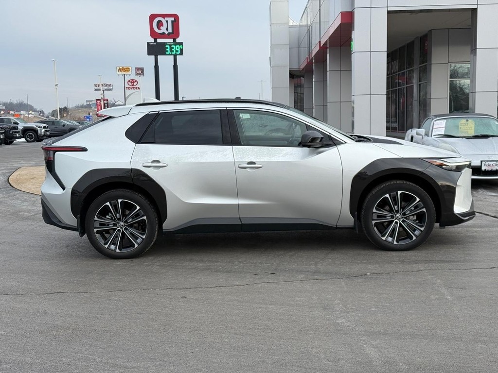 Toyota bZ4X Vehicle Image 3