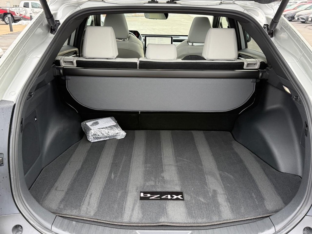 Toyota bZ4X Vehicle Image 5