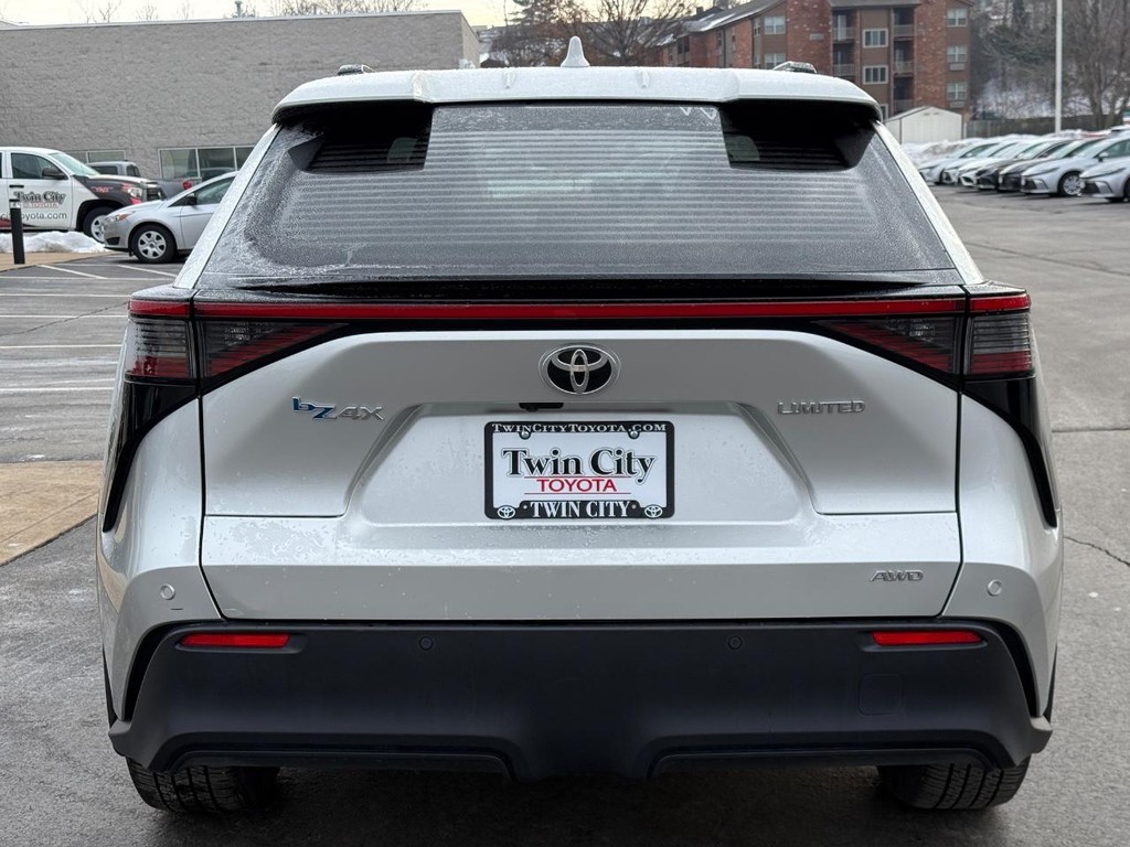 Toyota bZ4X Vehicle Image 6