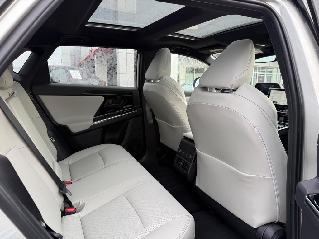 Toyota bZ4X Vehicle Image 12