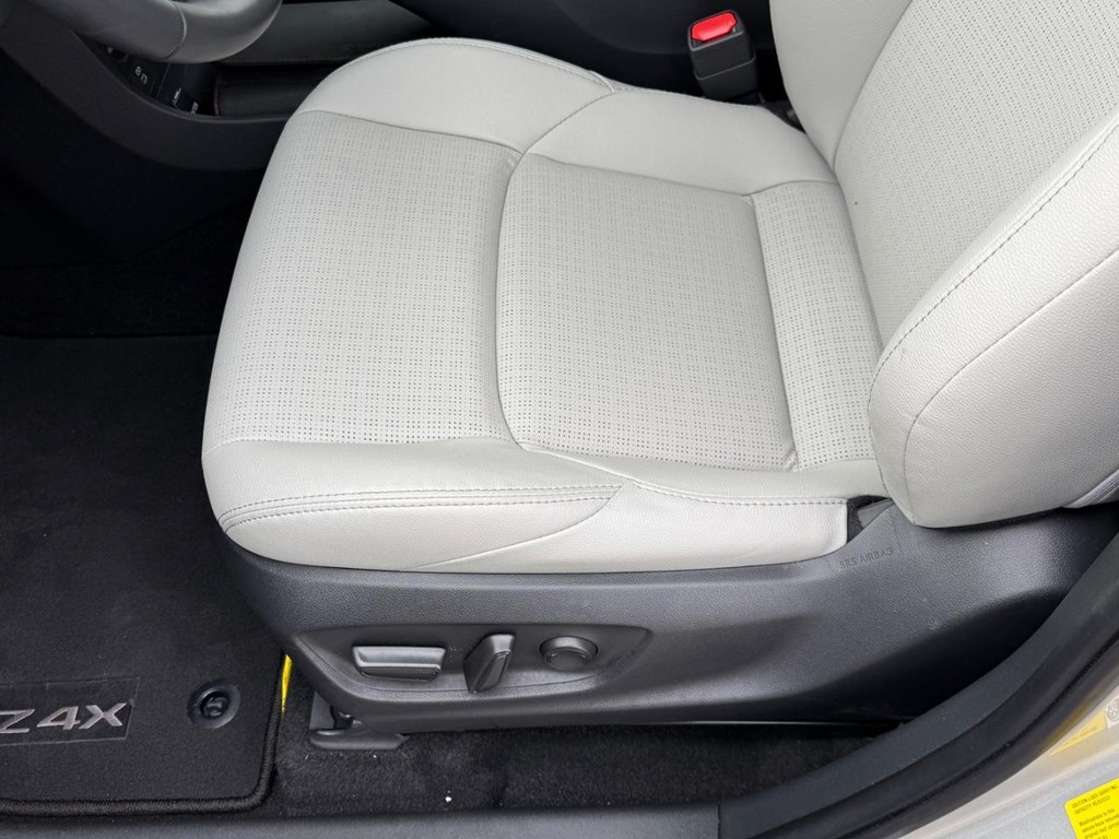 Toyota bZ4X Vehicle Image 18