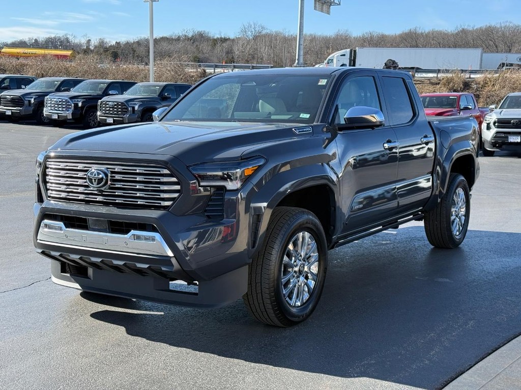 Toyota Tacoma 4WD Vehicle Image 9