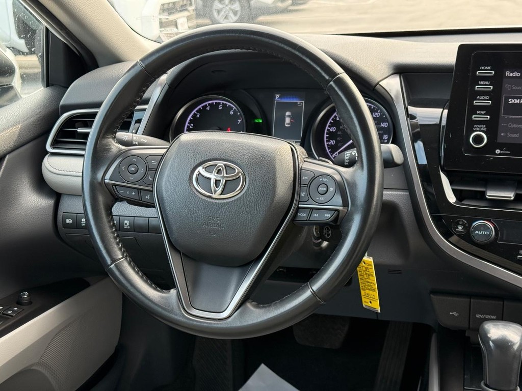 Toyota Camry Vehicle Image 13