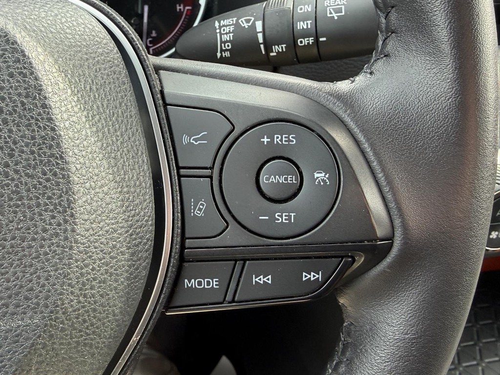 Toyota RAV4 Vehicle Image 17