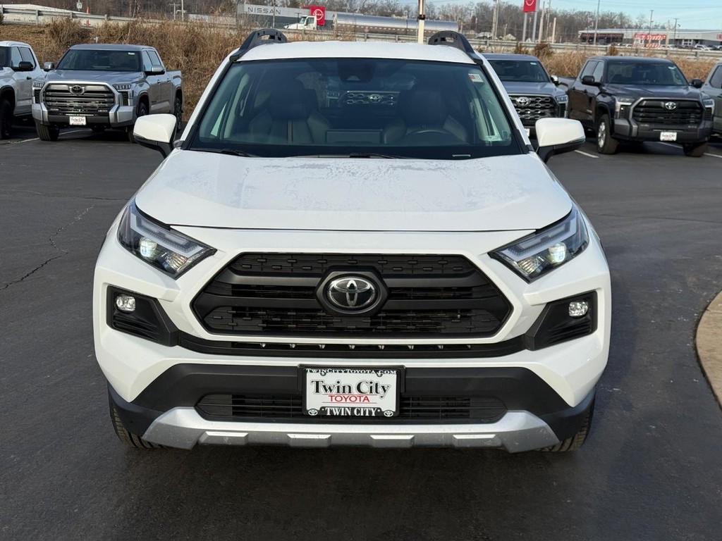 Toyota RAV4 Vehicle Image 10