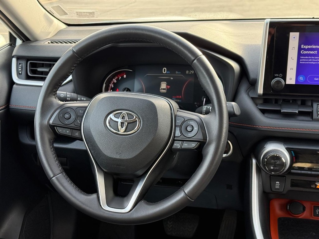 Toyota RAV4 Vehicle Image 13