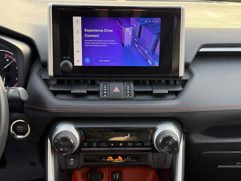 Toyota RAV4 Vehicle Image 14